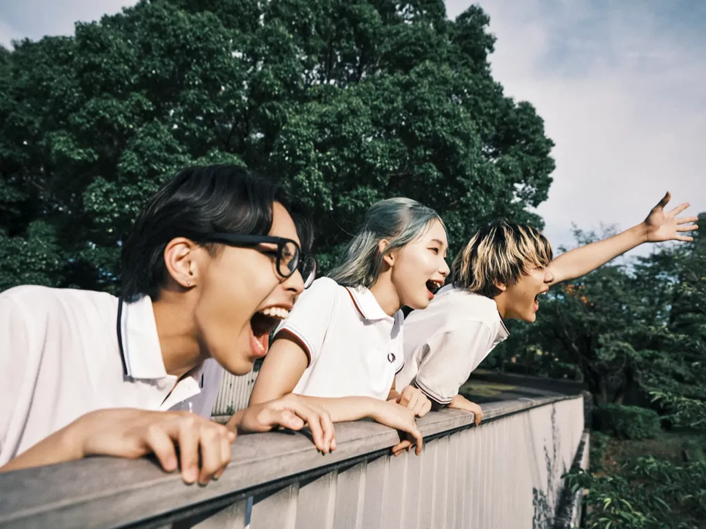 今年で全員やっと20歳！まだまだティーンエイジャーのココラシカ、夏の新曲「寂しさを拾って」8/27(水)リリース決定！ジャケ写&最新アー写公開！ インストアも追加開催決定！
