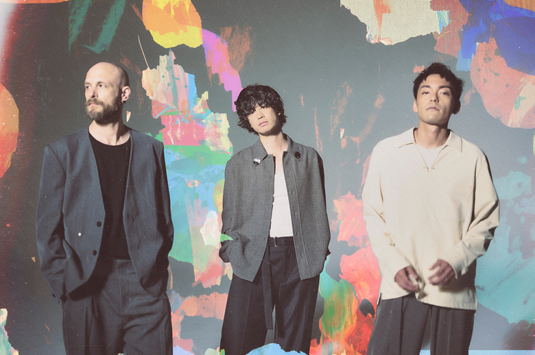 Newspeak、アニメ『BULLET/BULLET』とのタイアップを記念し、アニメの原画を使用したジャケット写真で、新たなEPを『Glass Door (“BULLET/BULLET” Edition)』として10月3日にリリース決定！来月からスタートする東名阪ツアーの対バン相手も決定！