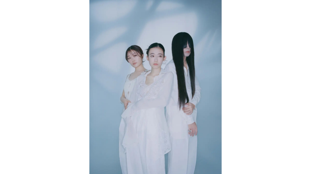 【蔦屋書店】羊文学の5th Full Album『D o n’ t  L a u g h  I t  O f f』発売記念パネル展を枚方・六本松・代官山の3店舗で開催