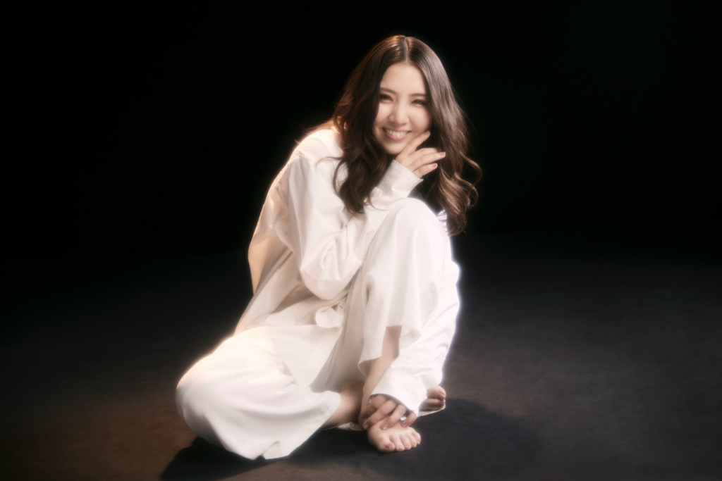 阿部真央の新曲「Ding-dong」がオープニング主題歌をつとめるTVアニメ『透明男と人間女〜そのうち夫婦になるふたり〜』のノンクレジットオープニング映像公開！1月18日にレギュラーラジオでフルサイズ初オンエアも決定