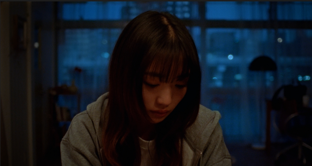 にしな、3月にリリースするフルアルバム『日々散漫』より初のワンカメ・ワンカット撮影に挑戦した「ドレスコード」ミュージックビデオ公開！