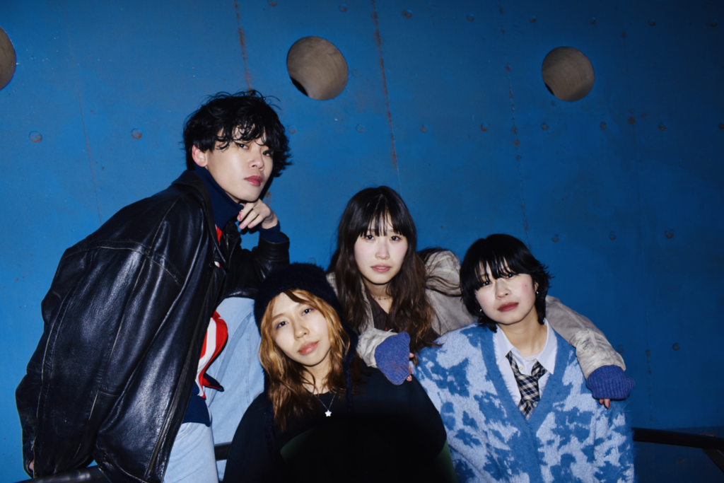 カネヨリマサル クボタカイを迎えた自身初のフィーチャリングソング「どうにかなればいいのに (feat. クボタカイ)」　本日より配信スタート！クボタカイが描き下ろしたイラストジャケット写真を公開！ 21時よりMusic videoプレミア公開！