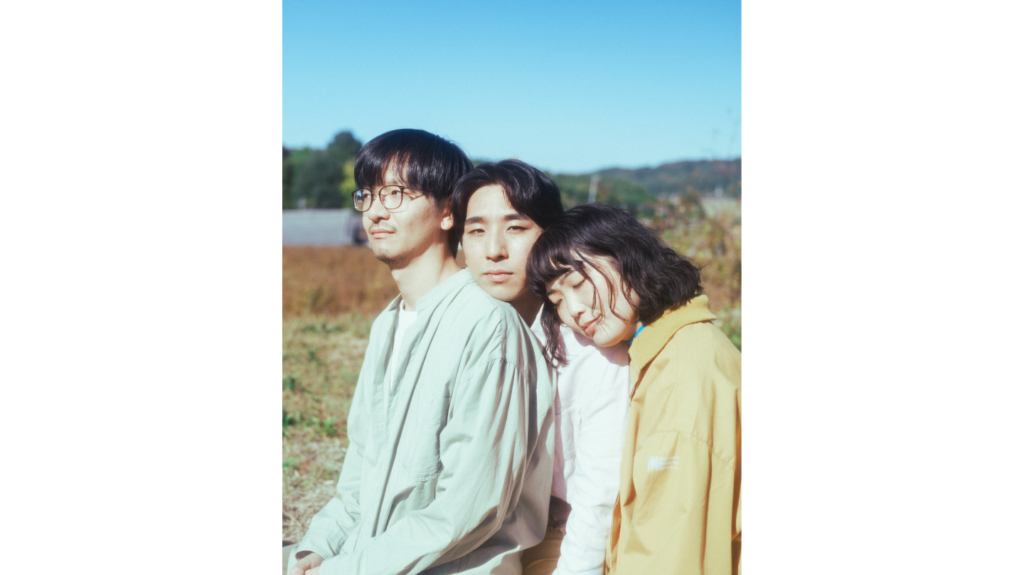 3人組フォークバンド・結構生活が1st full album 「monju」配信開始 サウンドエンジニアにMON/KUを迎え、アートワークはシシヤマザキ描き下ろし