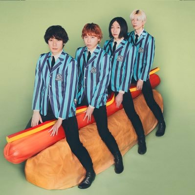 THE BAWDIES