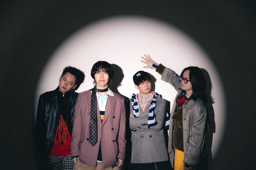 <digout 連載vol.71="">​<</digout>DigOut 連載vol.71<digout 連載vol.71="">>注目のアーティスト紹介コラムーー「ドミノンストップ」</digout>